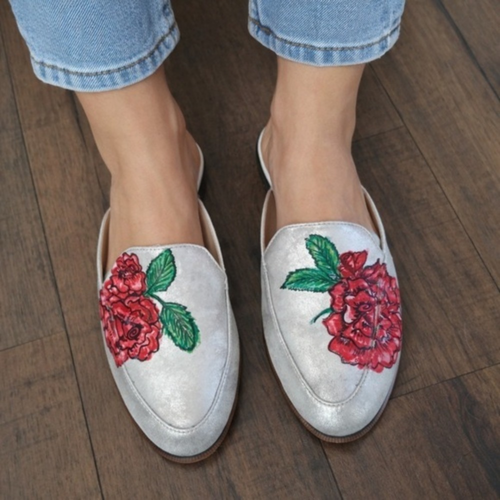 Madden Girl Metallic Silver Rose Floral Hand Painted Mule Loafers Shoes